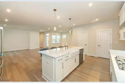 24 Willow Ln #24, Parsippany, NJ 07054 - Photo 6