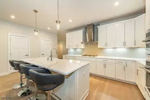 24 Willow Ln, Parsippany, NJ 07054 - Photo 8
