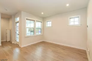 24 Willow Ln, Parsippany, NJ 07054 - Photo 10