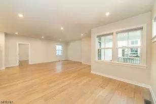 24 Willow Ln, Parsippany, NJ 07054 - Photo 12