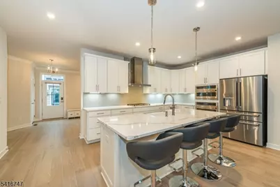 24 Willow Ln #24, Parsippany, NJ 07054 - Photo 2