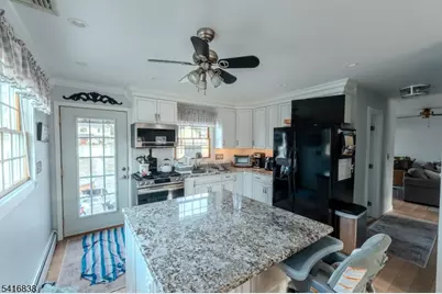 130 Loretta St, Woodbridge Township, NJ 08861 - Photo 6