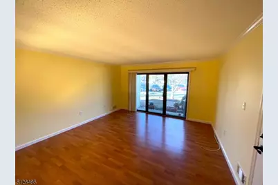 210 Irving Pl, Bernards Township, NJ 07920 - Photo 4