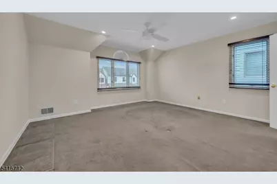 8 Village Park Ct #8, Scotch Plains Township, NJ 07076 - Photo 14