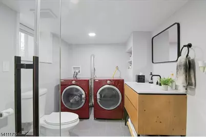 58 Essex Ave, Maplewood, NJ 07040 - Photo 20