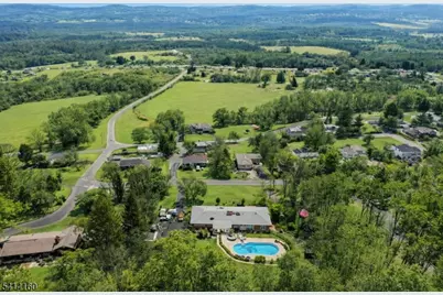 25 Ruth Dr, Wantage, NJ 07461 - Photo 2