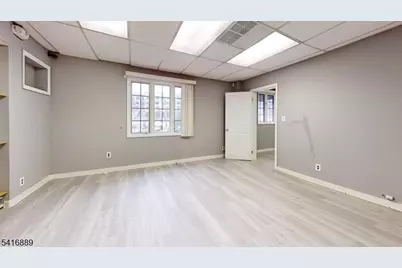 936 Stuyvesant Ave, Union Township, NJ 07083 - Photo 10