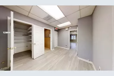 936 Stuyvesant Ave, Union Township, NJ 07083 - Photo 8