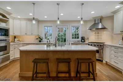 25 Dogwood Dr, Summit, NJ 07901 - Photo 12