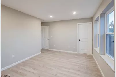 1081 18th Ave, Newark, NJ 07106 - Photo 16