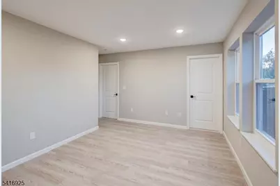 581 Bergen St, Newark, NJ 07108 - Photo 16