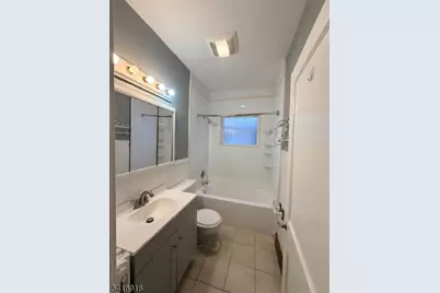 523 Lafayette Ave, Hamilton Township, NJ 08610 - Photo 10