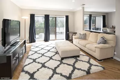 42 Schindler Ter, West Orange Township, NJ 07052 - Photo 2