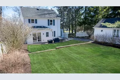 6 Edgehill Ave, Chatham, NJ 07928 - Photo 18