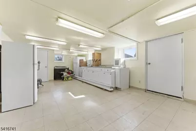 1307 Stuyvesant Ave, Union Township, NJ 07083 - Photo 20