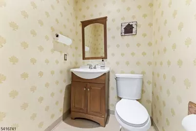 1307 Stuyvesant Ave, Union Township, NJ 07083 - Photo 10