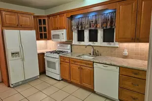 653 New York Ave, Lyndhurst Township, NJ 07071 - Photo 8