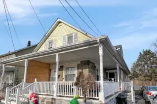 298 Maple Ave, Pohatcong Township, NJ 08865 - Photo 2