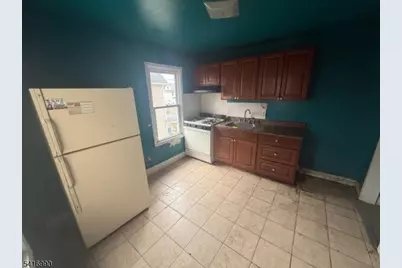 681 W 3rd St, Plainfield, NJ 07060 - Photo 16