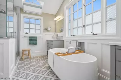 391 Up Mountain Avenue, Montclair, NJ 07043 - Photo 24