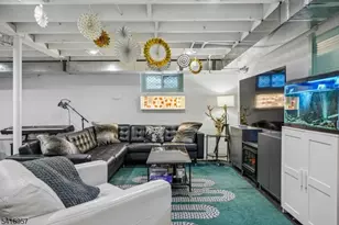 391 Up Mountain Ave, Montclair, NJ 07043 - Photo 42