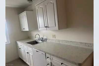 10 Berton Pl #10, Nutley, NJ 07110 - Photo 8