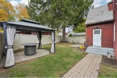 8 N Elk Ave, Dover, NJ 07801 - Photo 22