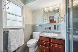 39 Gallinson Dr, Berkeley Heights Township, NJ 07974 - Photo 20