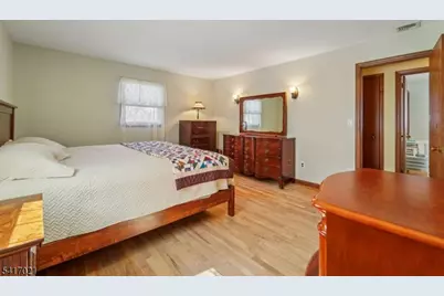 8 Nimbus Dr, Vernon Twp., NJ 07462 - Photo 14