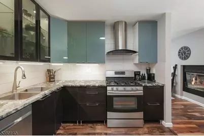 90 Farnham Sq #290, Sayreville Boro, NJ 08859 - Photo 6