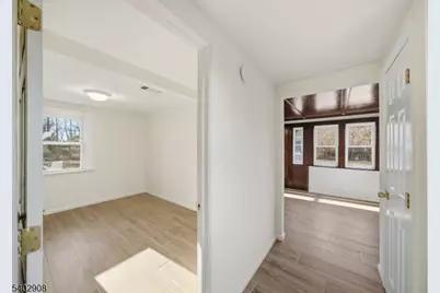 75 Lakeview Ter, Oakland, NJ 07436 - Photo 4