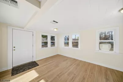 75 Lakeview Ter, Oakland, NJ 07436 - Photo 8