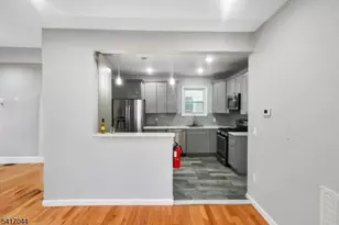 71 Knapp Ave, Clifton, NJ 07011 - Photo 4