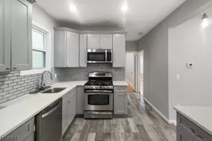 71 Knapp Ave, Clifton, NJ 07011 - Photo 6