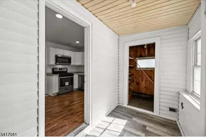 270-270A Sitgreaves St, Phillipsburg, NJ 08865 - Photo 8