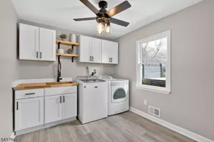 100 Knickerbocker Dr, Montgomery Township, NJ 08502 - Photo 12