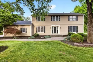 100 Knickerbocker Dr, Montgomery Township, NJ 08502 - Photo 2
