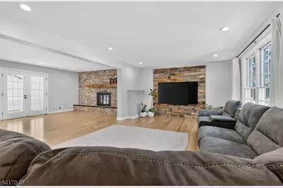 100 Knickerbocker Dr, Montgomery Township, NJ 08502 - Photo 4