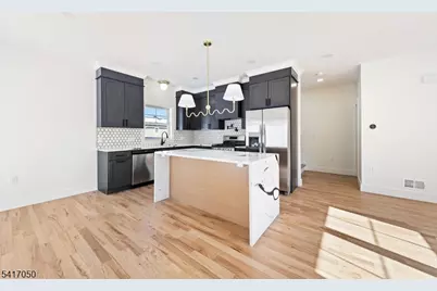 401A Tillman St #A, Raritan, NJ 08869 - Photo 6