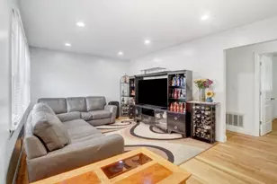 17 Thelma Ct, Woodbridge Township, NJ 07067 - Photo 8