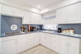 17 Thelma Ct, Woodbridge Township, NJ 07067 - Photo 10