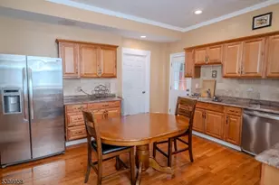 95 Beech St, East Orange, NJ 07018 - Photo 14
