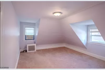 95 Beech St, East Orange, NJ 07018 - Photo 28