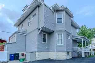 95 Beech St, East Orange, NJ 07018 - Photo 36