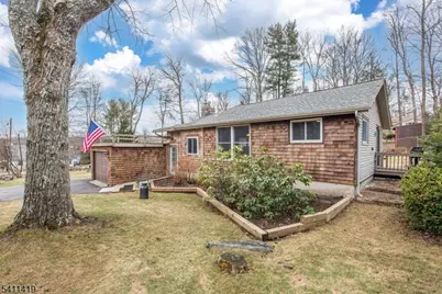 105 Bushwick Ln, Vernon, NJ 07422 - Photo 1