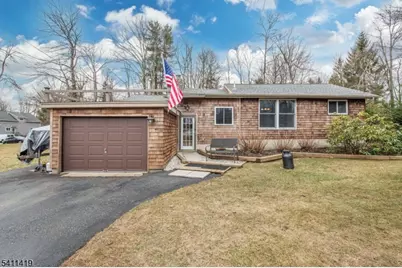 105 Bushwick Ln, Vernon, NJ 07422 - Photo 2