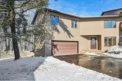 39 Cedarwood Ter, Woodland Park, NJ 07424 - Photo 1