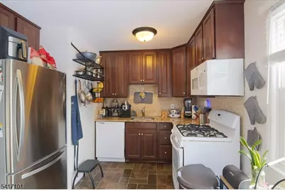 323 Pitney Pl #323, Morris Township, NJ 07960 - Photo 4