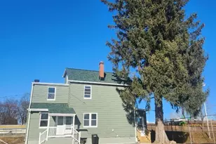 988 Bieher Alley, Phillipsburg, NJ 08865 - Photo 2