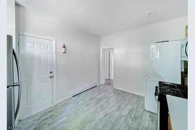 193 Clerk St, Jersey City, NJ 07305 - Photo 16